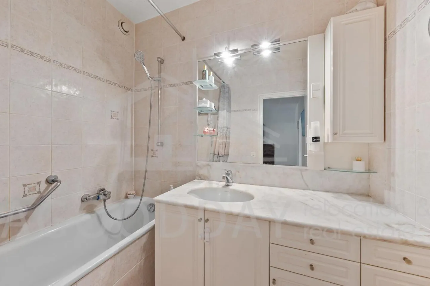 Versoix - Schönes Helles 5-Zimmer-Wohnung im 2. Stock - Foto 7 von 9