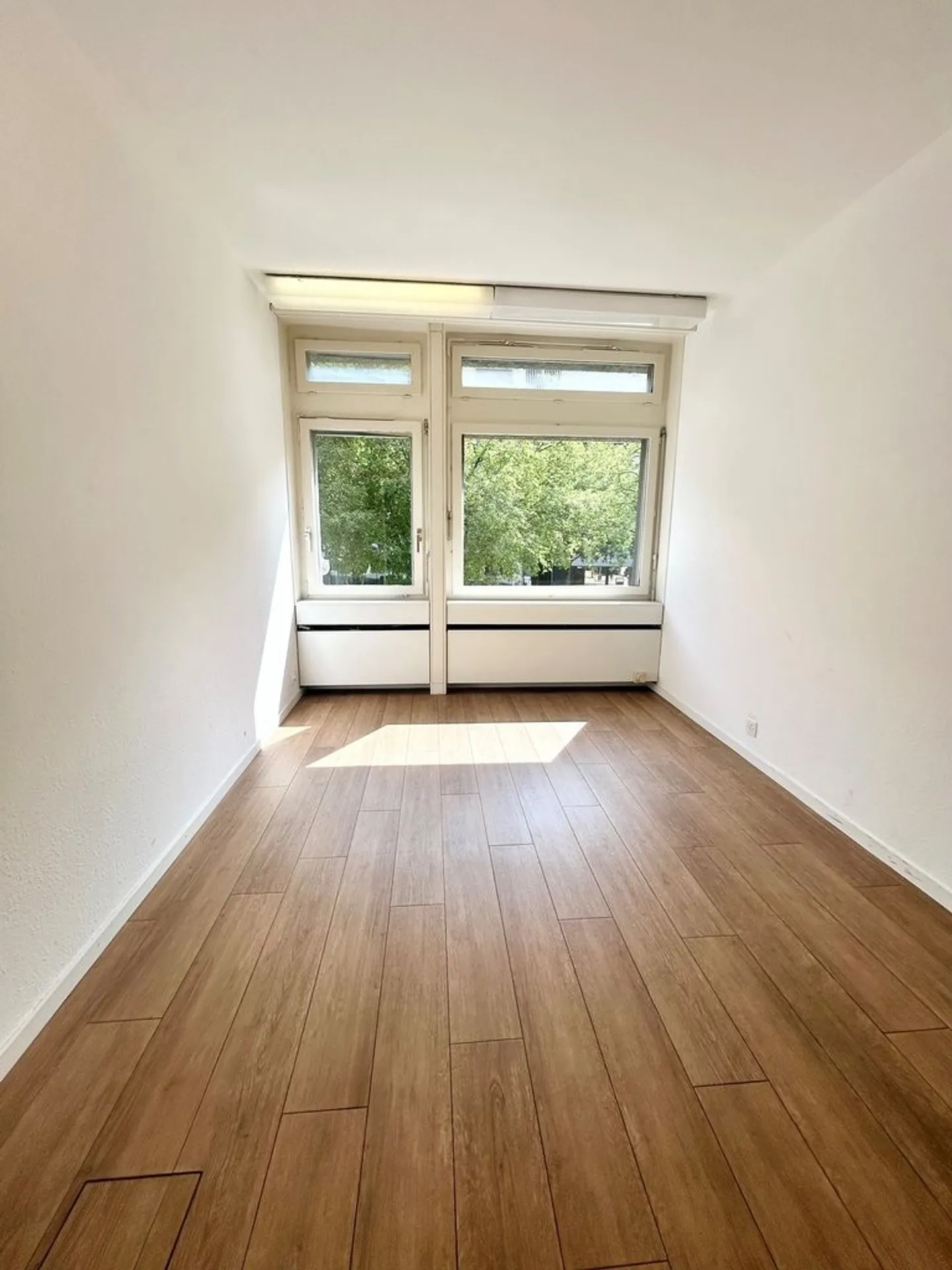 Bureau central à Sion - Photo 2 sur 8