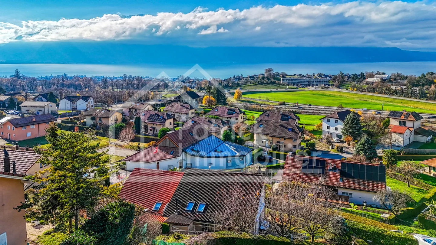Terraced house 5.5 rooms, lake view, outdoor kitchen and 2 garages! - Photo 12 of 13