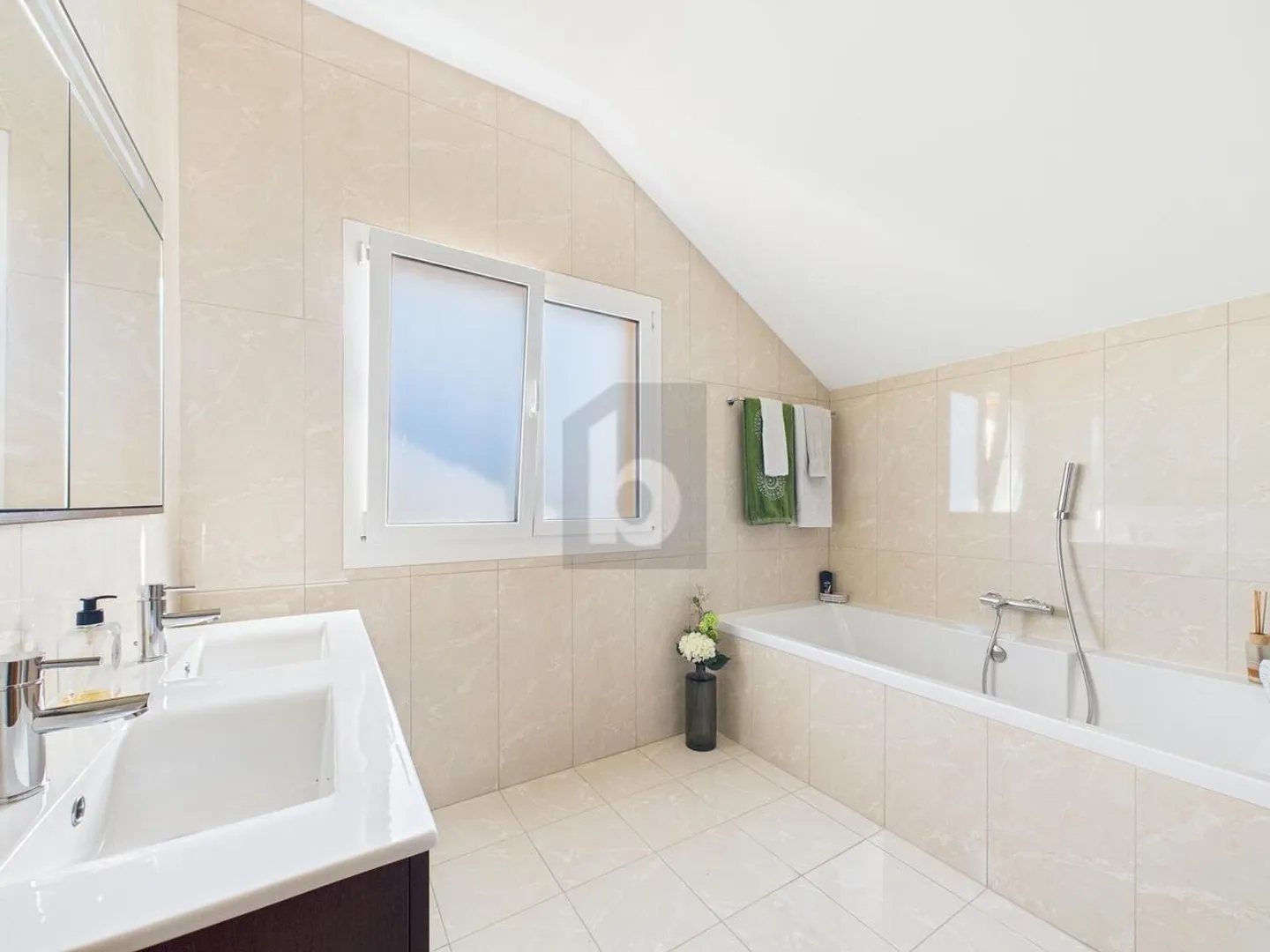Single house for sale - Photo 5 of 6