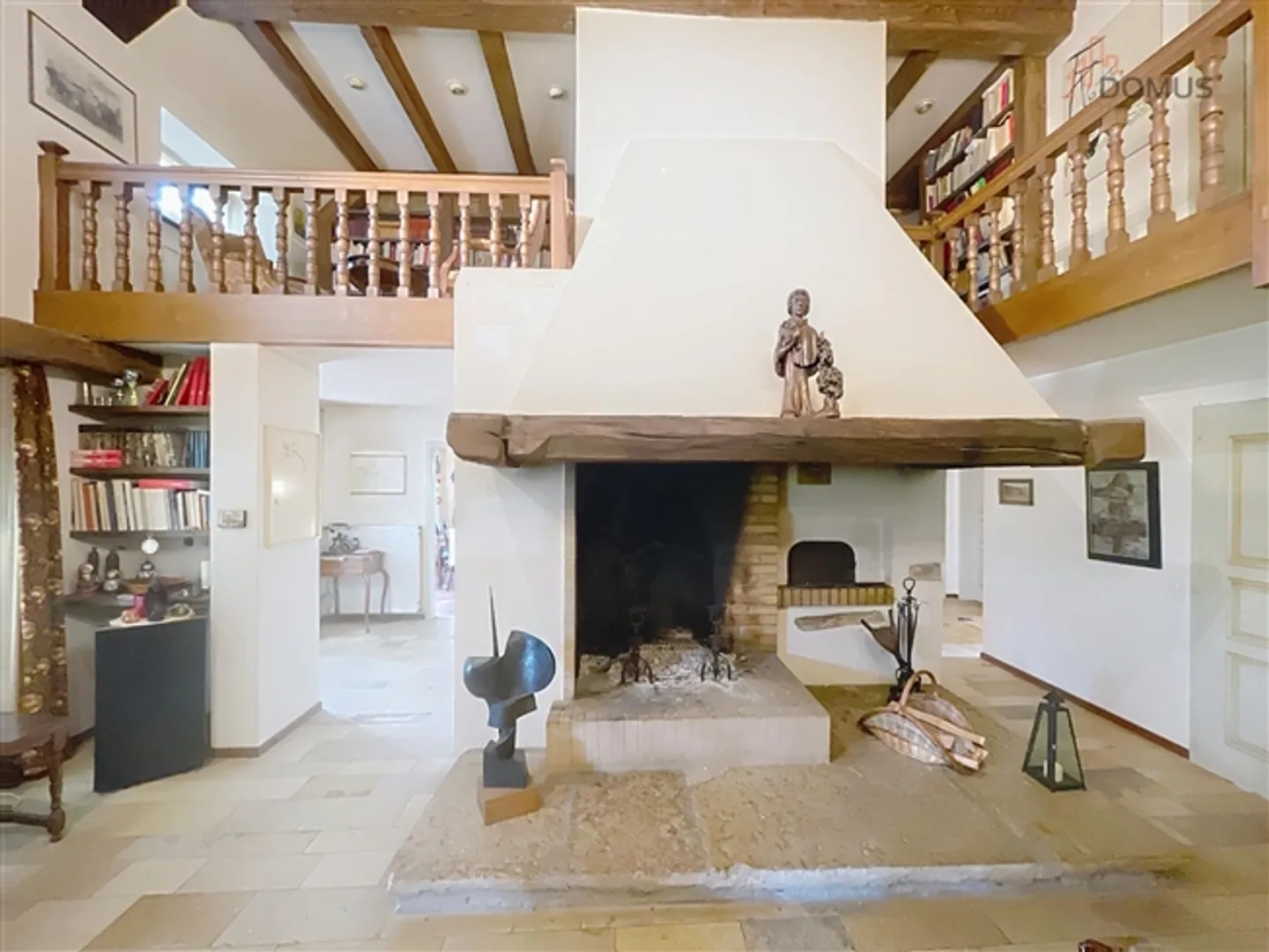 Character house with convertible barn - Photo 9 of 14