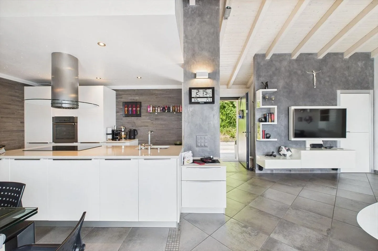 Vacallo - Exclusive Dream Villa! Where panorama, modern elegance and design harmonize perfectly - Photo 9 of 13