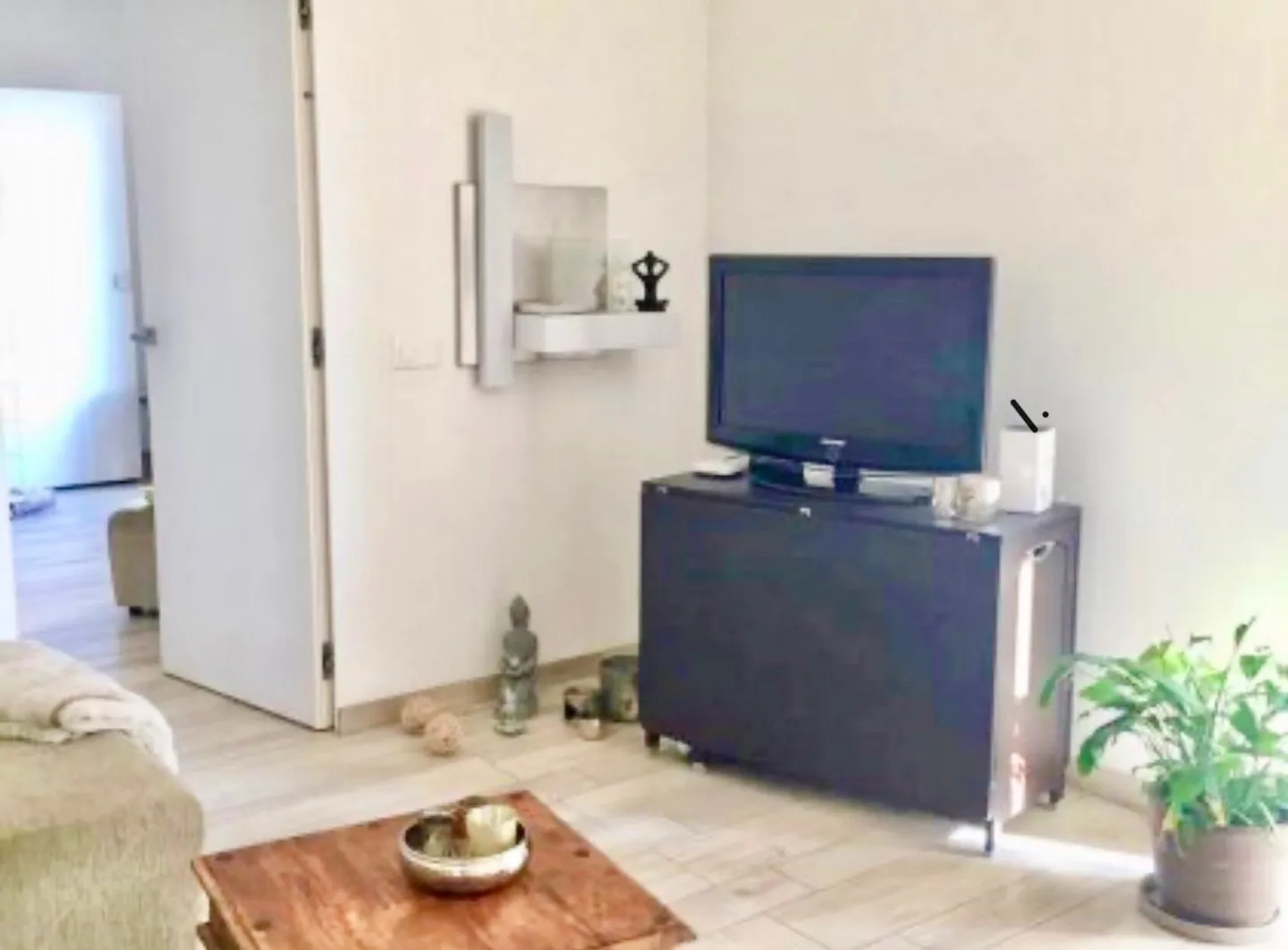 Appartamento moderno con giardino recintato - Foto 3 di 17