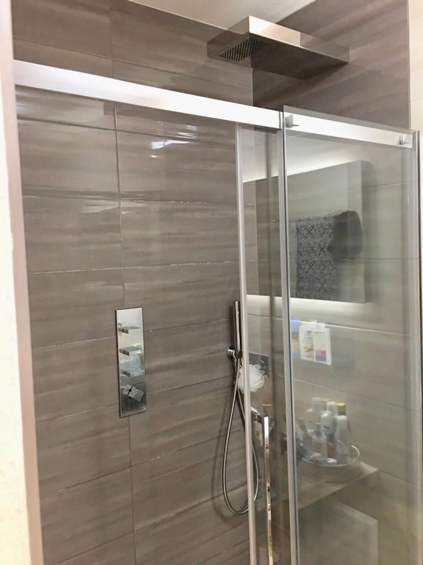 Appartamento moderno con giardino recintato - Foto 8 di 17