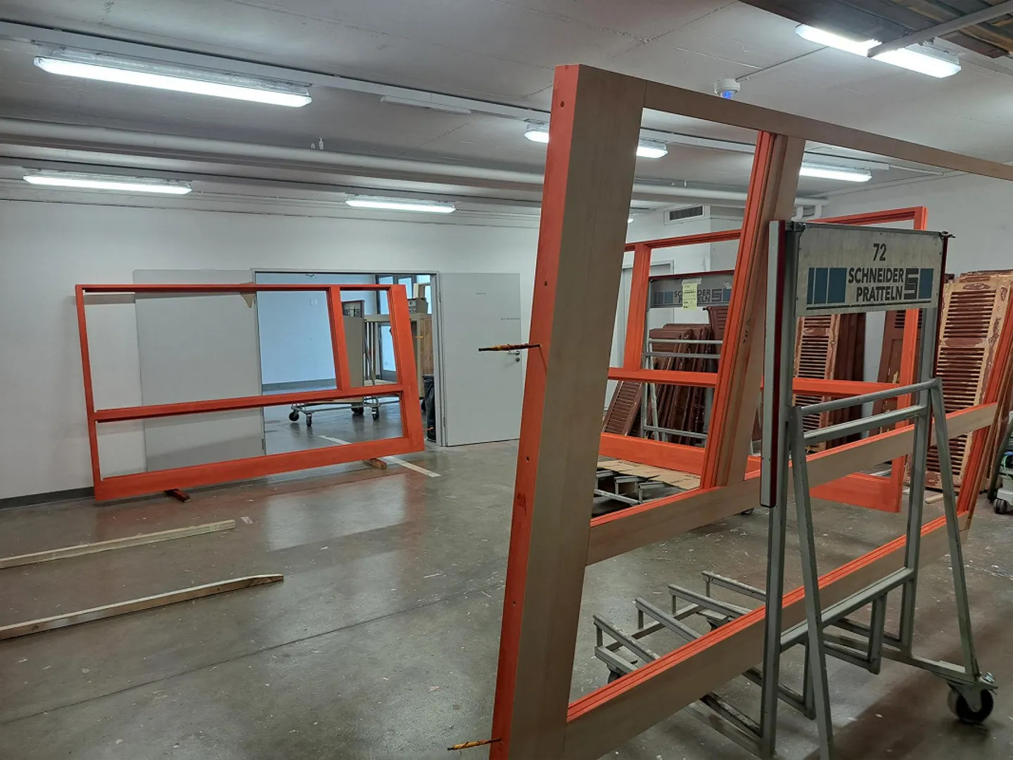 Commercial premises with spray booth in Füllinsdorf for rent - Photo 6 of 18