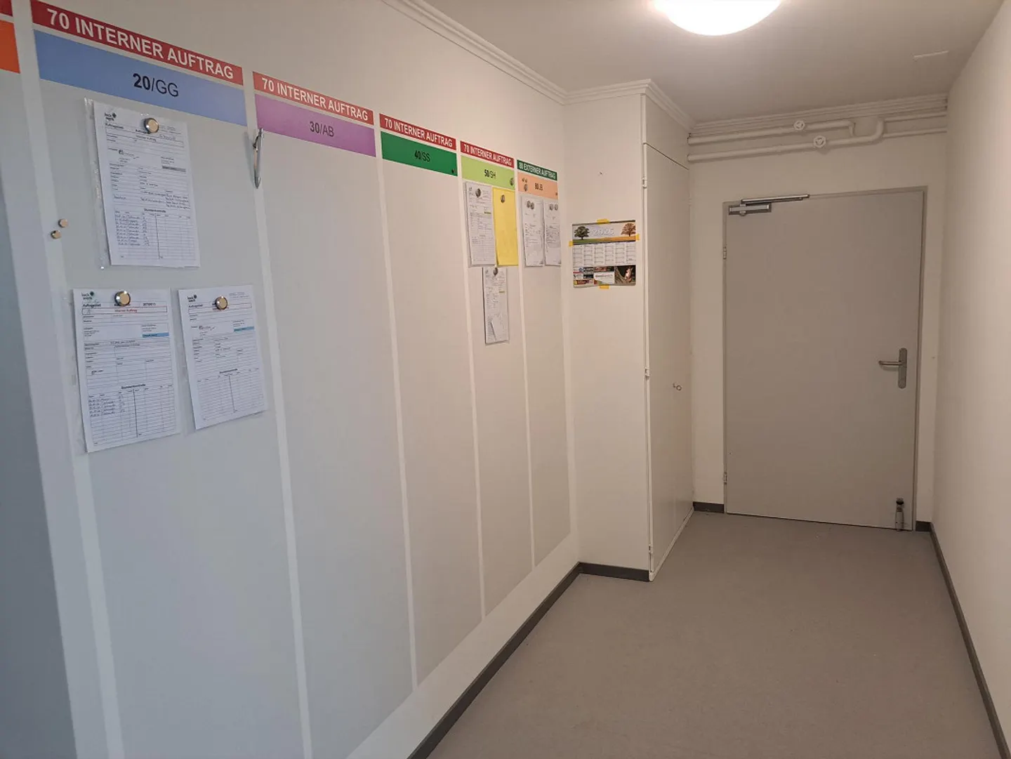 Commercial premises with spray booth in Füllinsdorf for rent - Photo 11 of 18