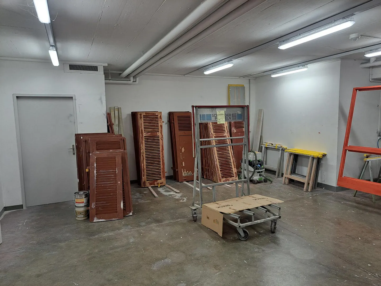 Commercial premises with spray booth in Füllinsdorf for rent - Photo 13 of 18