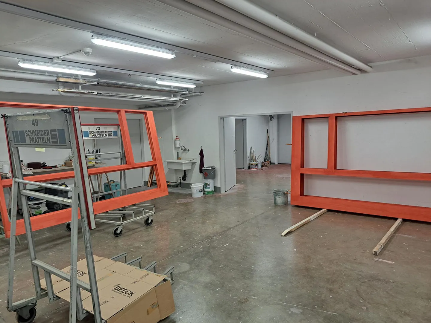 Commercial premises with spray booth in Füllinsdorf for rent - Photo 14 of 18