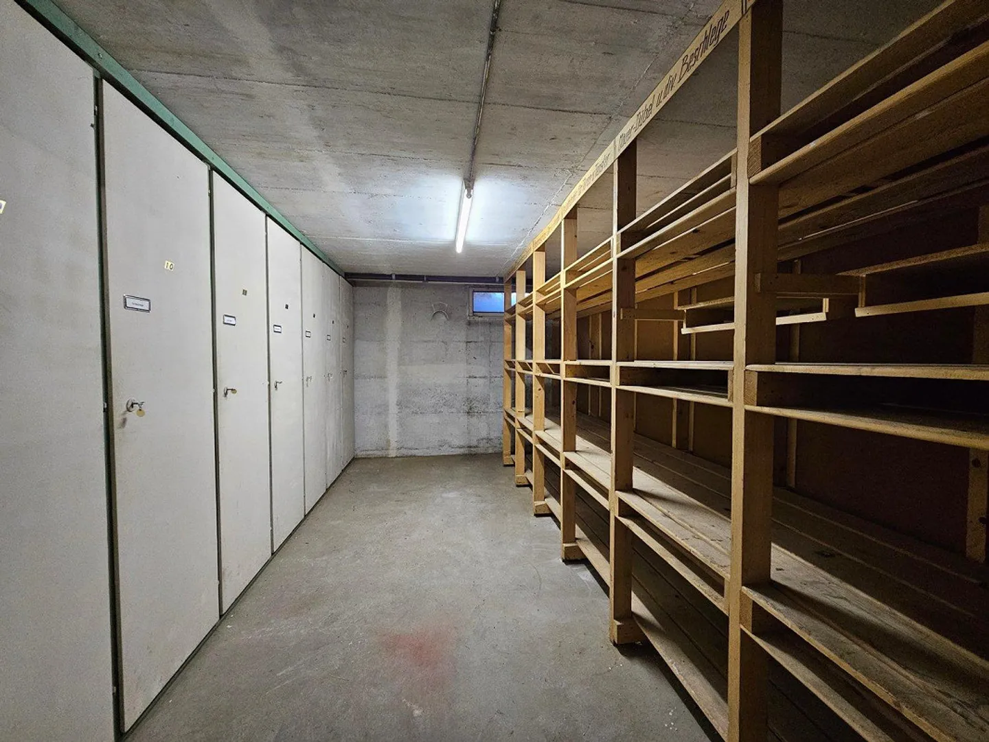Workshop/Warehouse in the Center of Rorschach - Photo 2 of 5