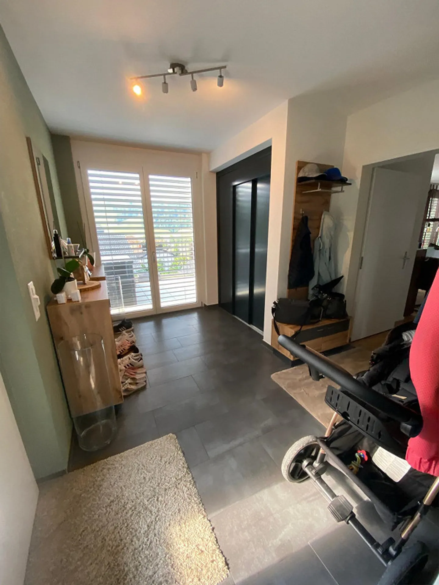 Dreamlike 4.5-room penthouse apartment with double garage and 2 terraces - Photo 5 of 19