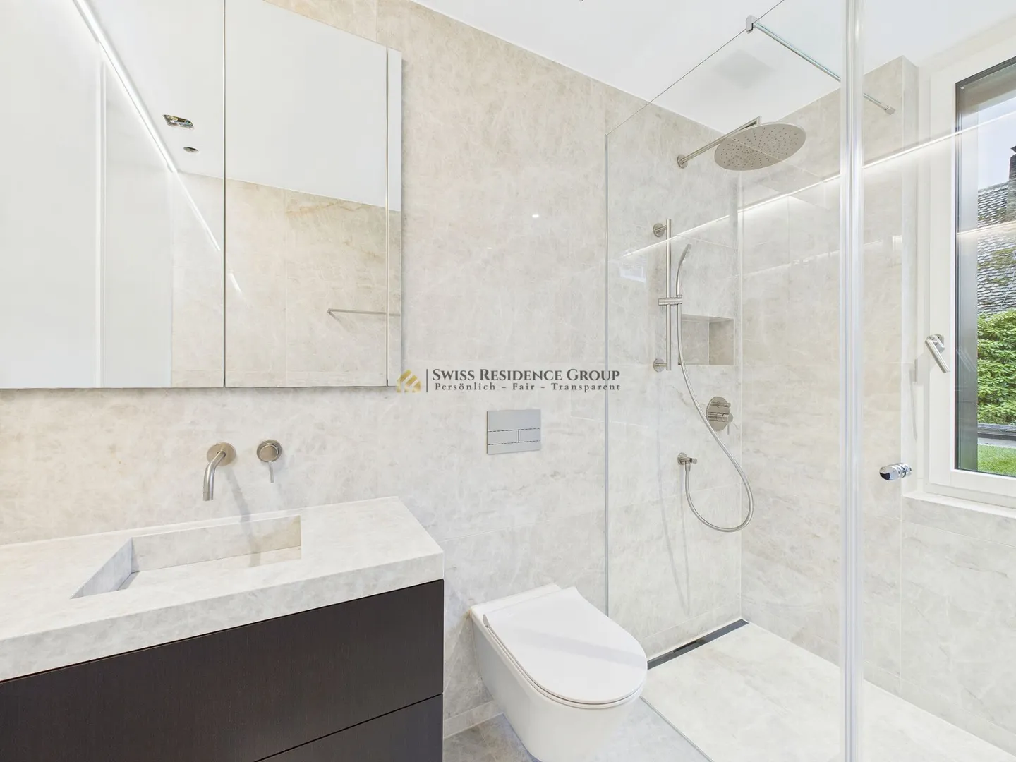 Privileged living on Lake Zurich with: 5.5-room residence with private pool, garden, lake and mountain views - Photo 8 of 15