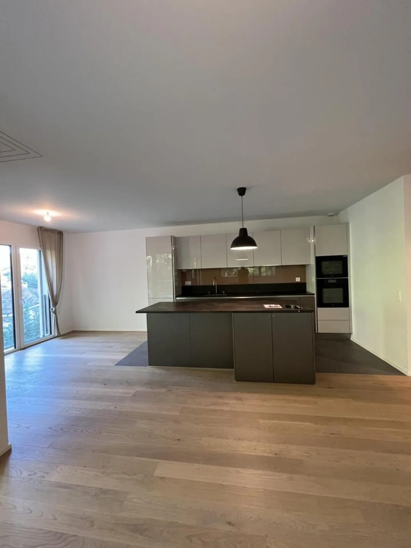 Appartamento elegante con logge - Foto 2 di 11