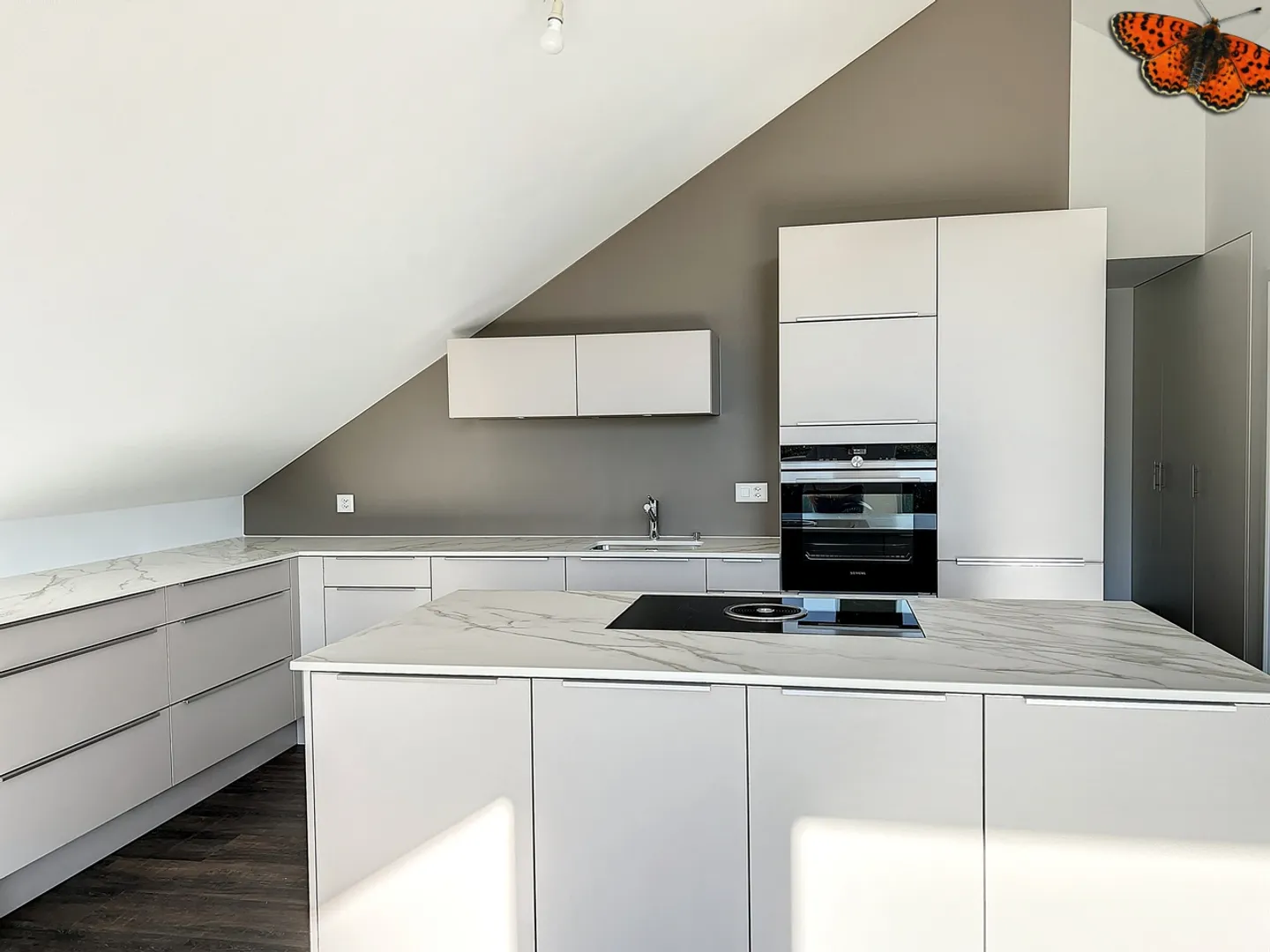 3½ Rooms - 20 Minutes from Neuchâtel - Photo 2 of 12