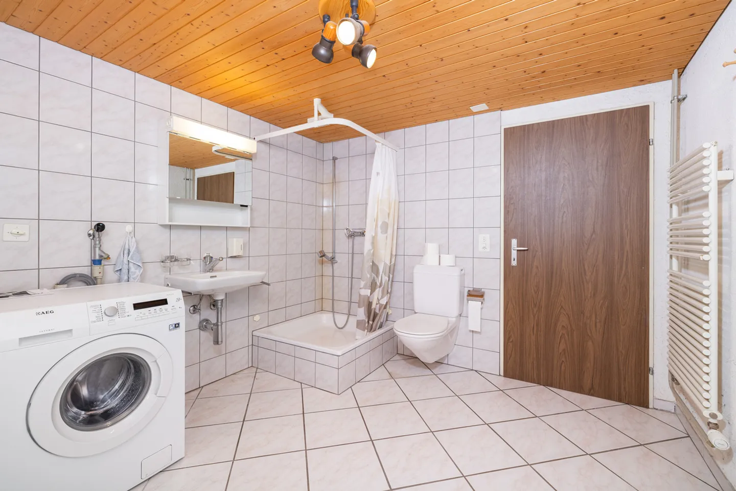 Quality of life and freedom of design near the lake - Photo 9 of 13