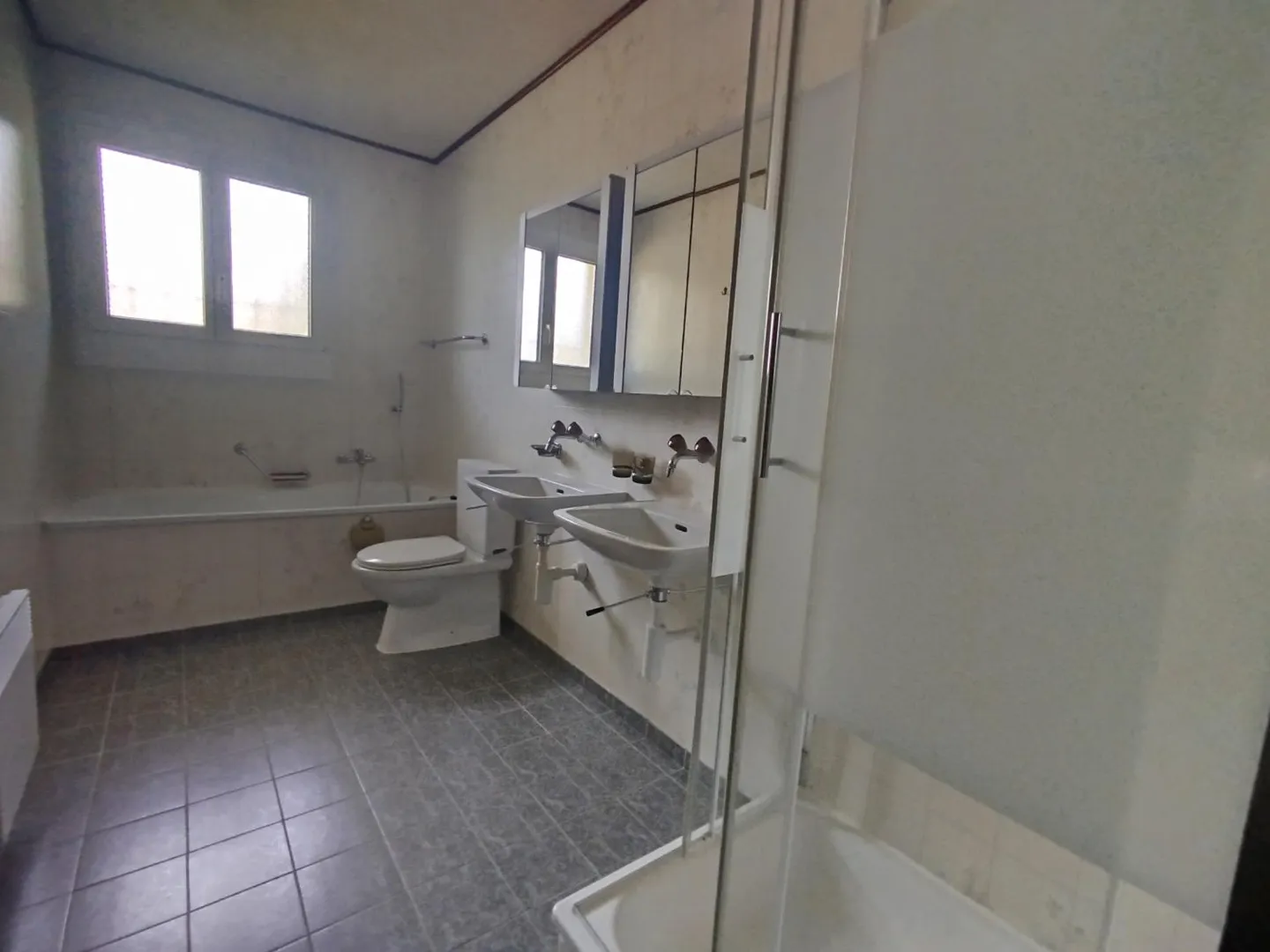 Incantevole Casa Familiare con Giardino - Foto 7 di 9