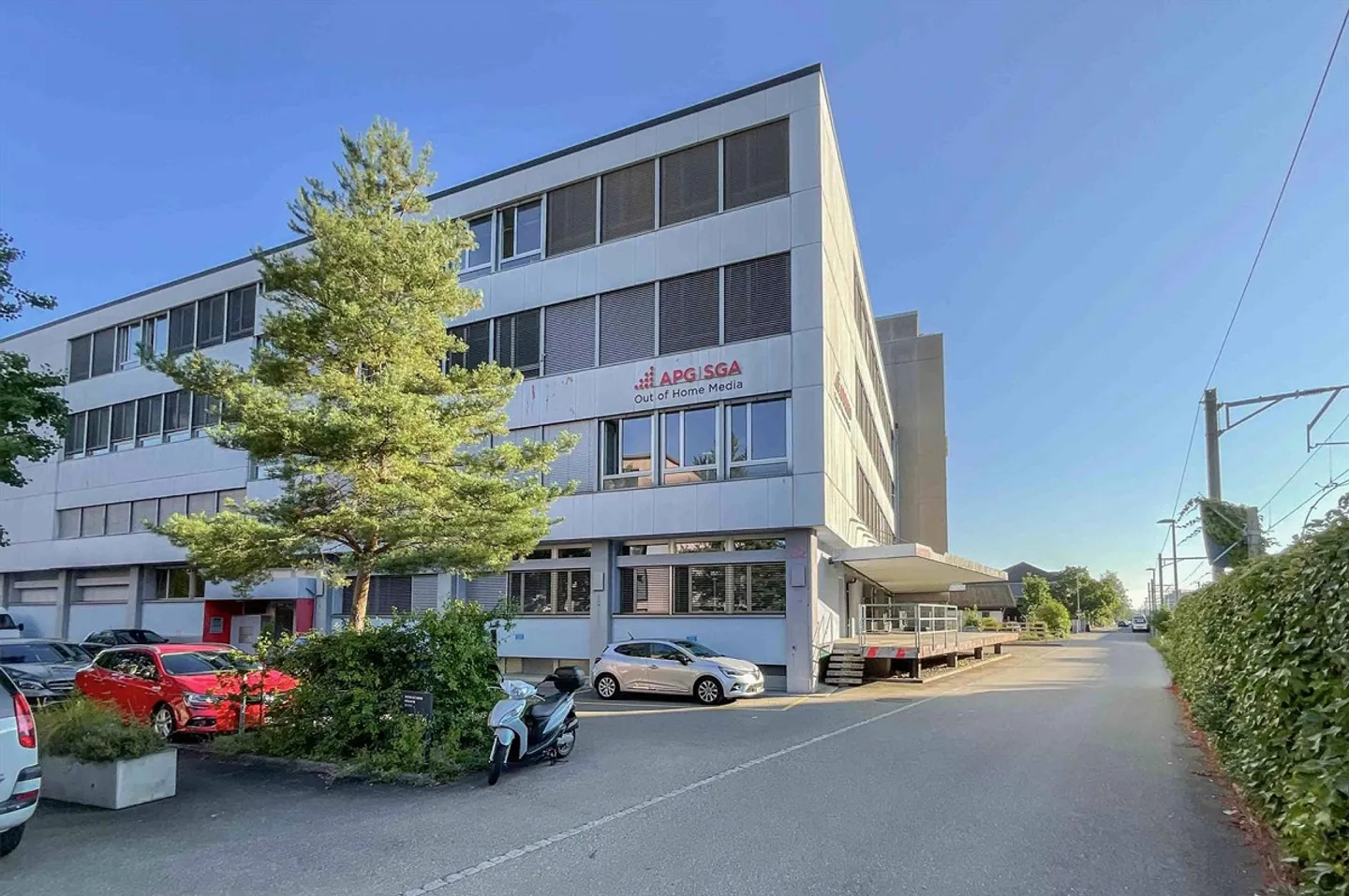 Attractive property for office, commercial and storage with top connectivity - Photo 1 of 5