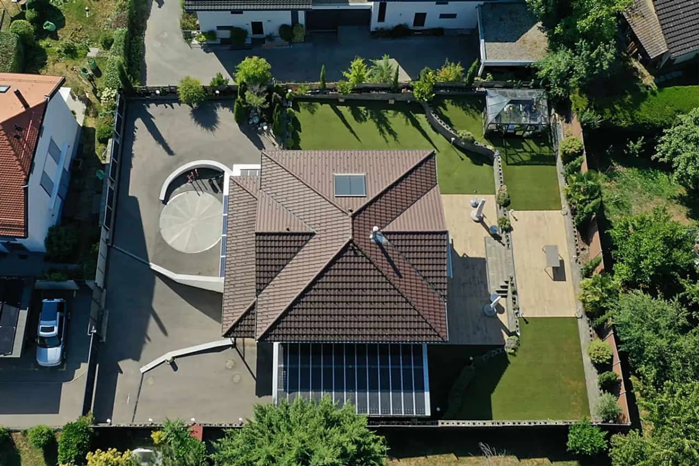 Exklusivität - Herzliche Immobilie, individuelle Villa in ruhiger Lage - Foto 2 von 13