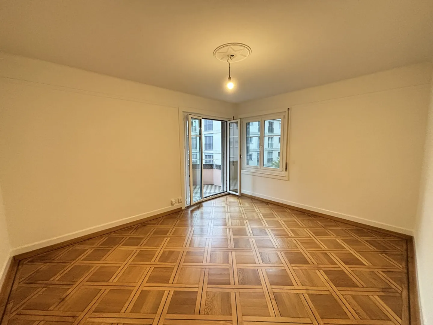 Appartement dans le quartier de Montchoisi à Lausanne - Foto 3 di 7