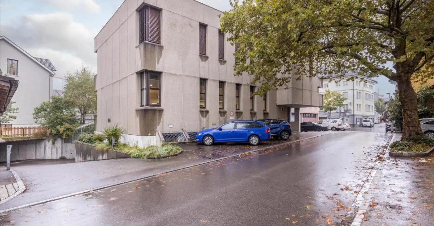 Versatile Commercial Space in Prime Location in Flawil - Photo 3 of 8