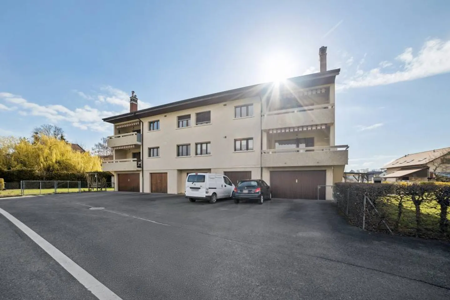 Real estate ensemble two apartments sold as a block - Photo 5 of 13