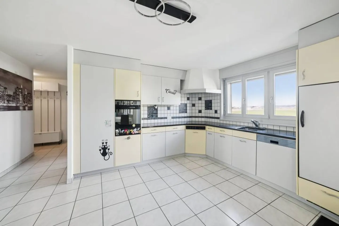 Real estate ensemble two apartments sold as a block - Photo 6 of 13