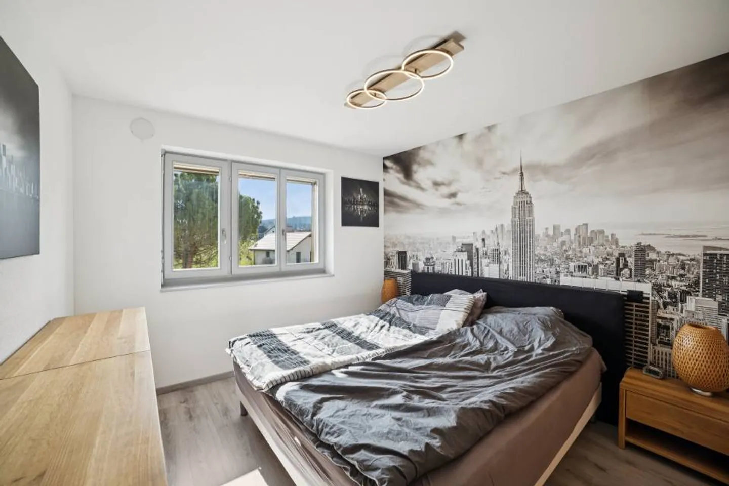 Real estate ensemble two apartments sold as a block - Photo 10 of 13