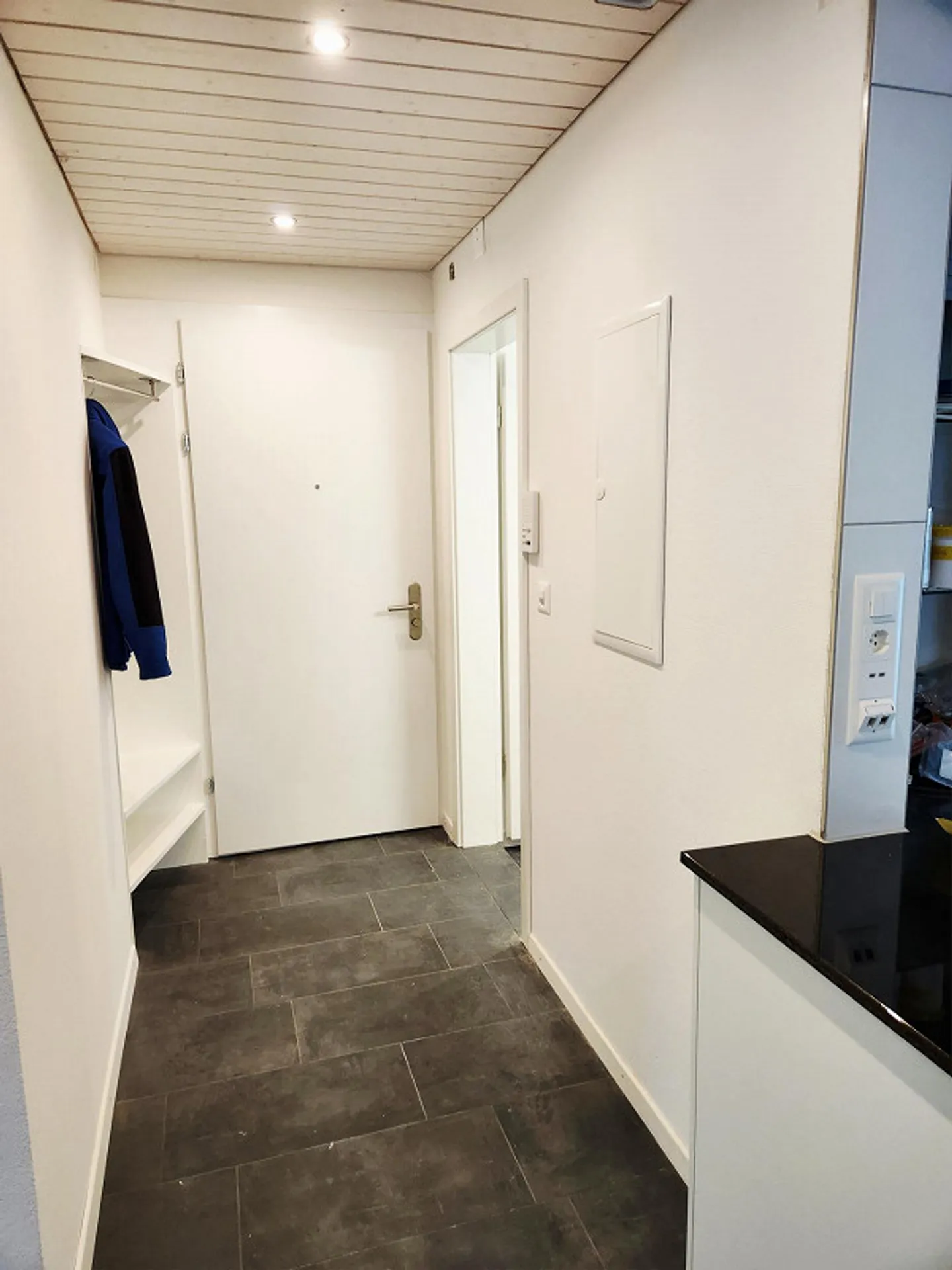 Appartement familial/jardin calme de 4 1/2 pièces (balcon, coin salon, pelouse) - Photo 13 sur 13