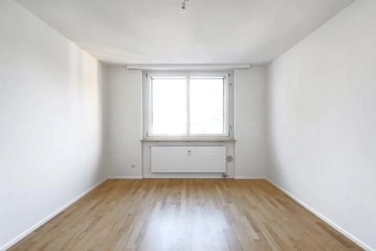 Renovated apartment in the middle of Allschwil! - Photo 5 of 7