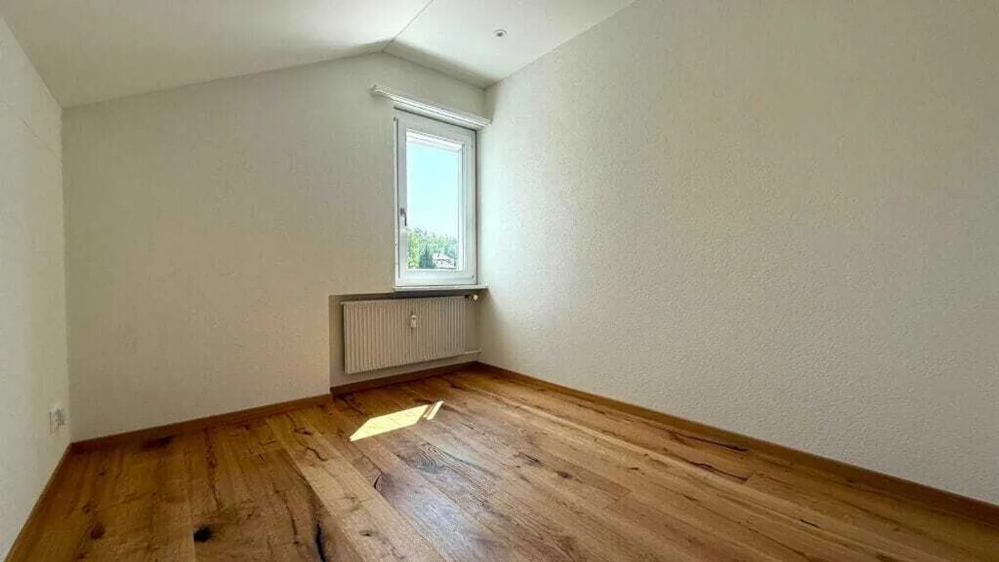 Charmant appartement en loft 2.5 pièces - Photo 8 sur 9