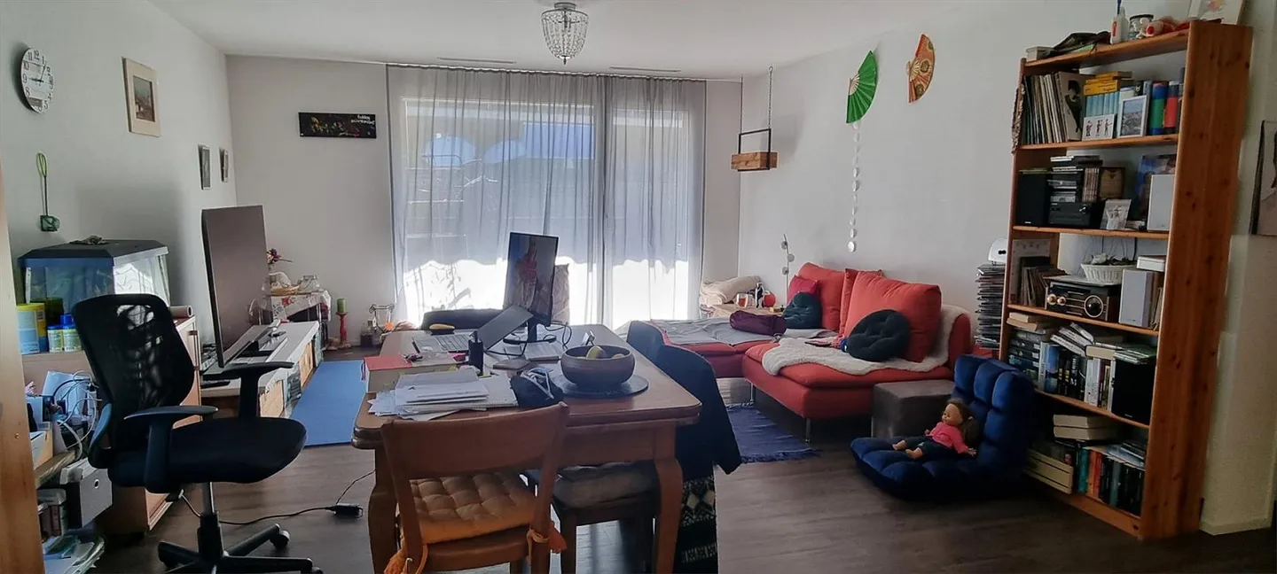 Appartement spacieux et moderne de 2 1/2 pièces au centre du village de Tobel - Photo 7 sur 11