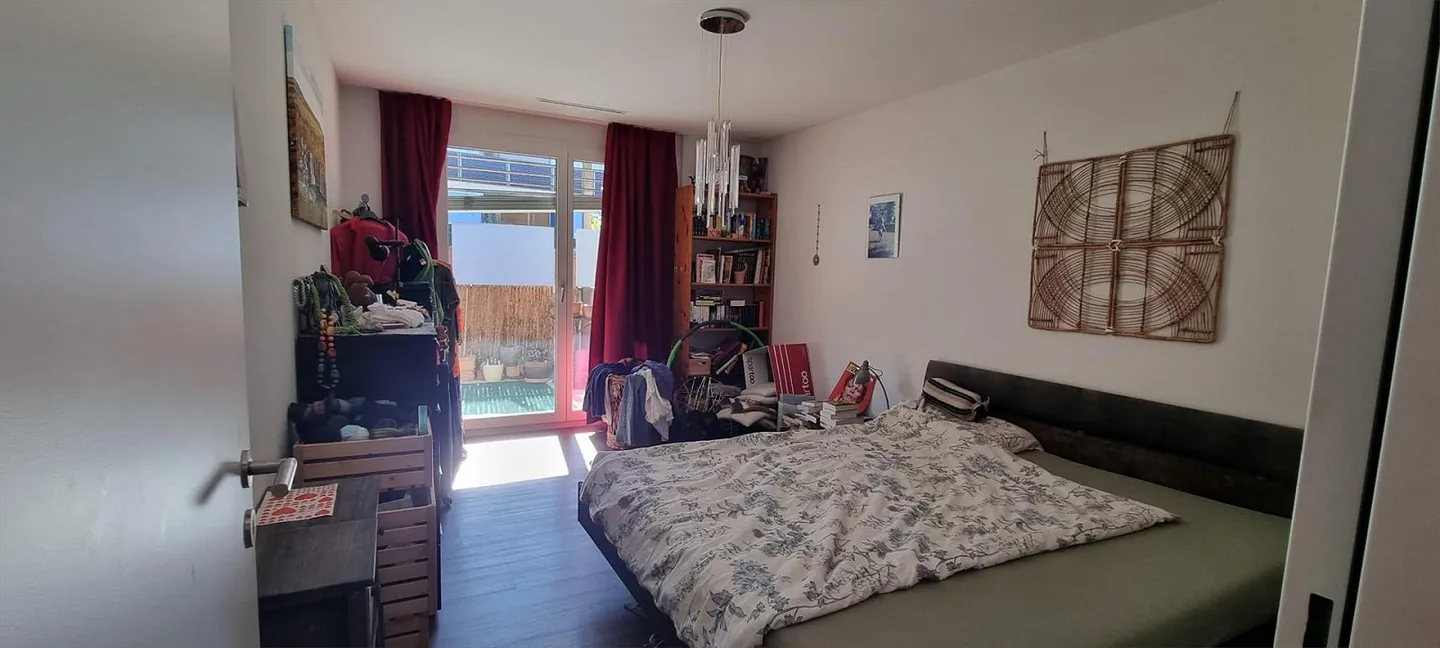 Appartement spacieux et moderne de 2 1/2 pièces au centre du village de Tobel - Photo 8 sur 11