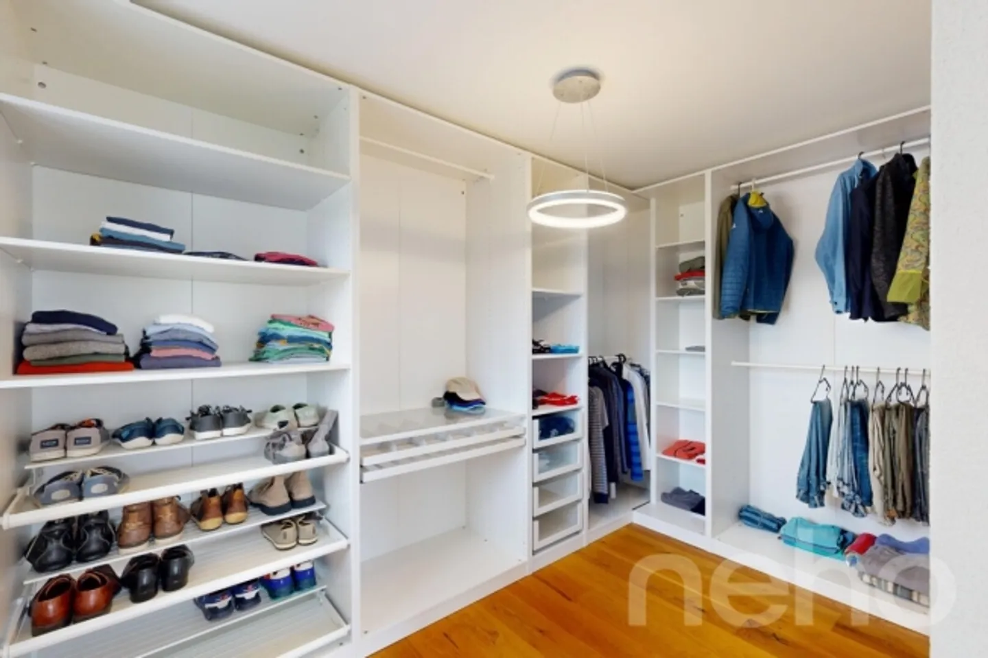 «Neuwertiges EFH im Grünen mit Photovoltaikanlage und Doppelcarport» - Foto 7 von 13