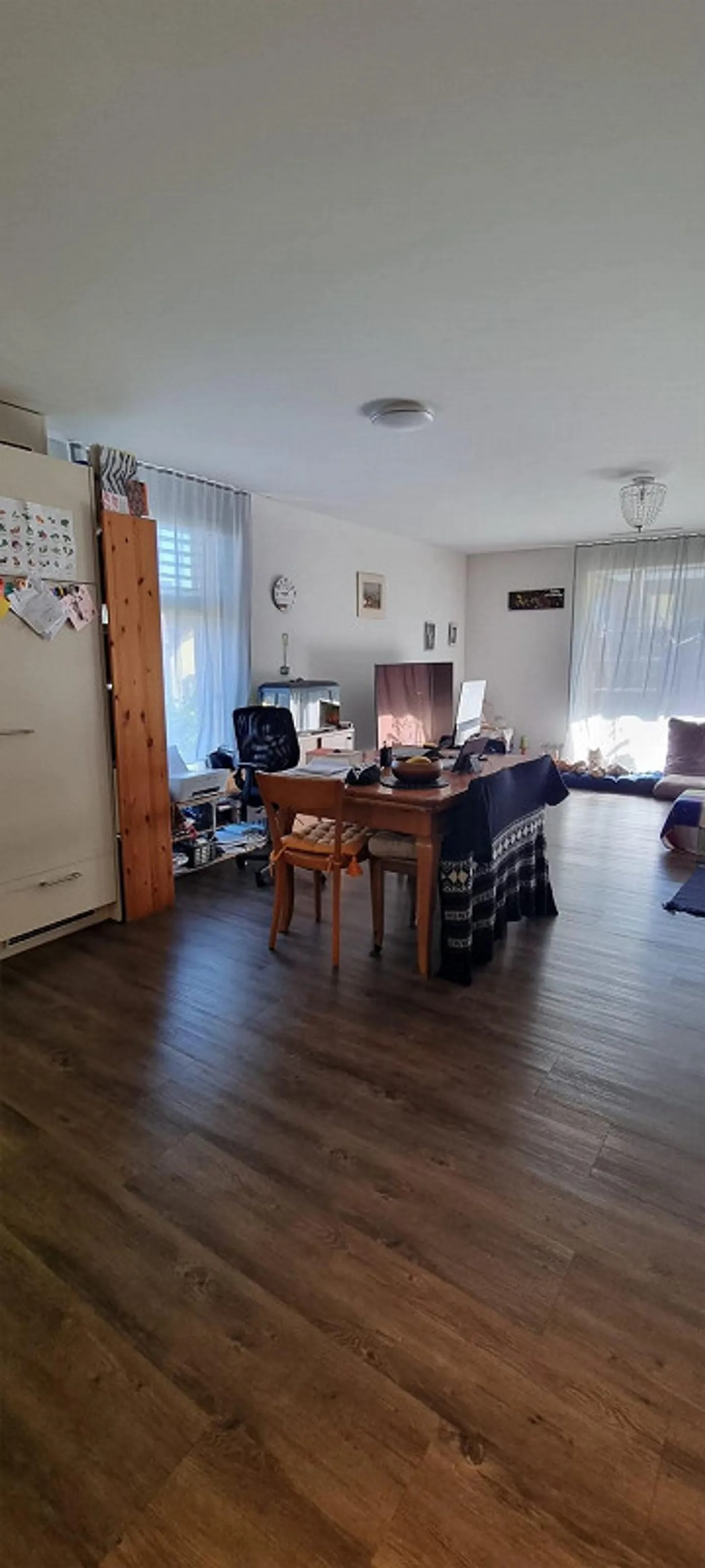Appartement spacieux et moderne de 2 1/2 pièces au centre du village de Tobel - Photo 6 sur 11