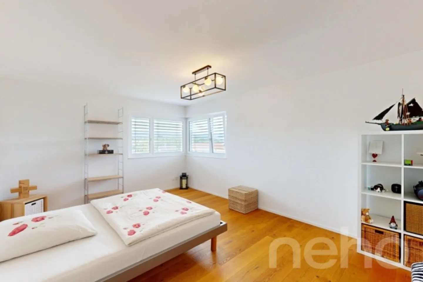 «Neuwertiges EFH im Grünen mit Photovoltaikanlage und Doppelcarport» - Foto 9 von 13