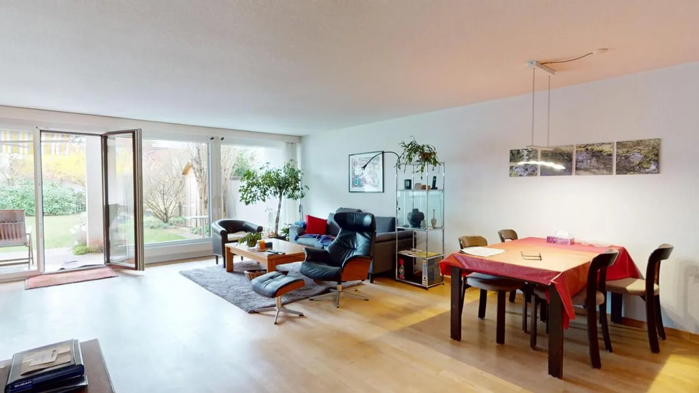 Well-maintained 5.5 room terraced house - Photo 3 of 14