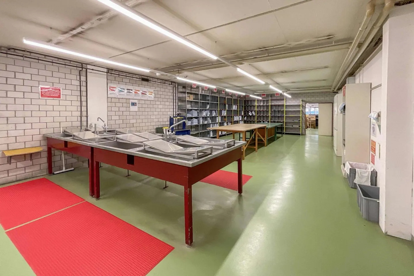 Attractive property for office, commercial and storage with top connectivity - Photo 5 of 5