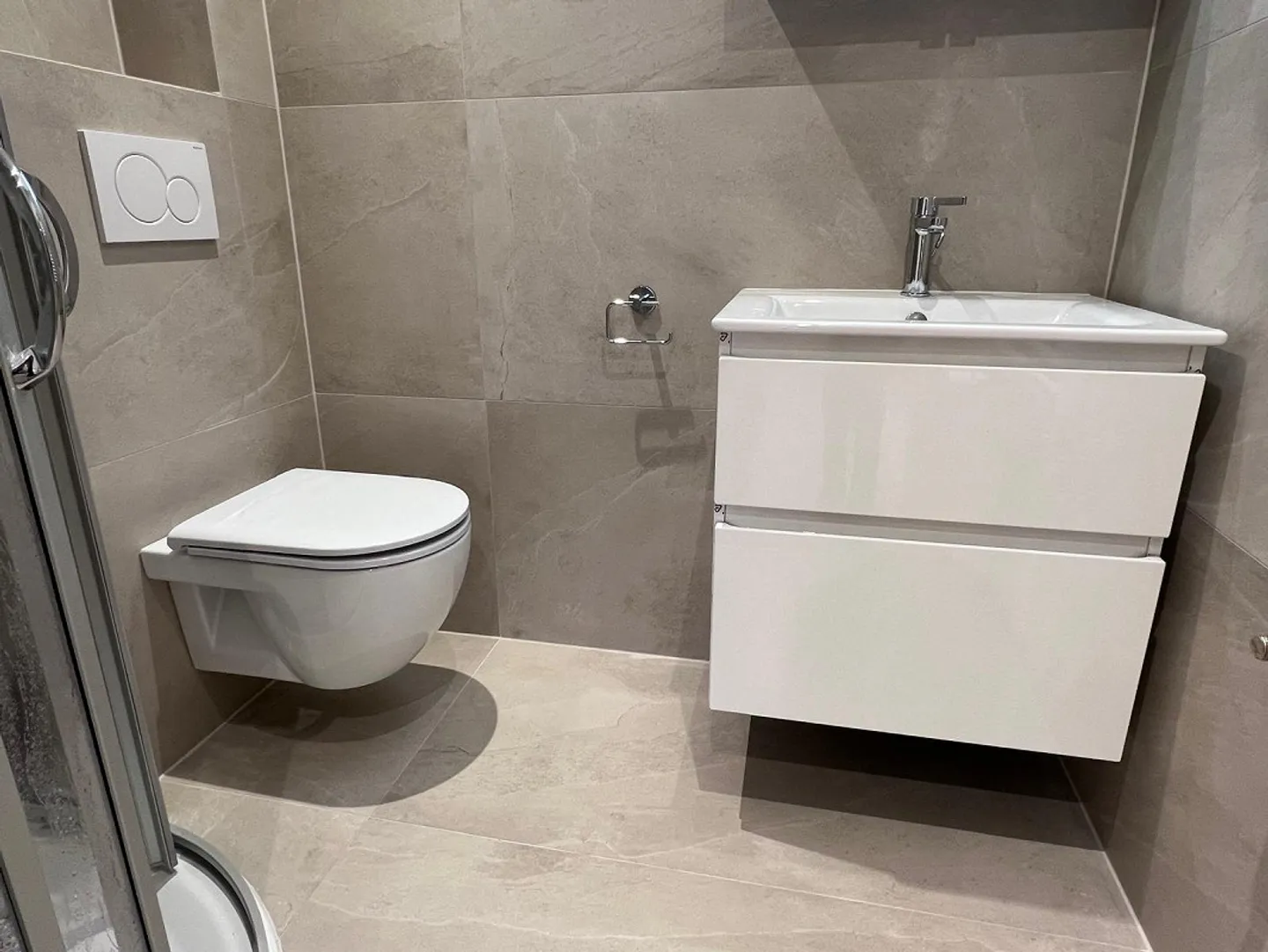 Renovated 2.5 Room Apartment in the Village Center - Photo 13 of 13