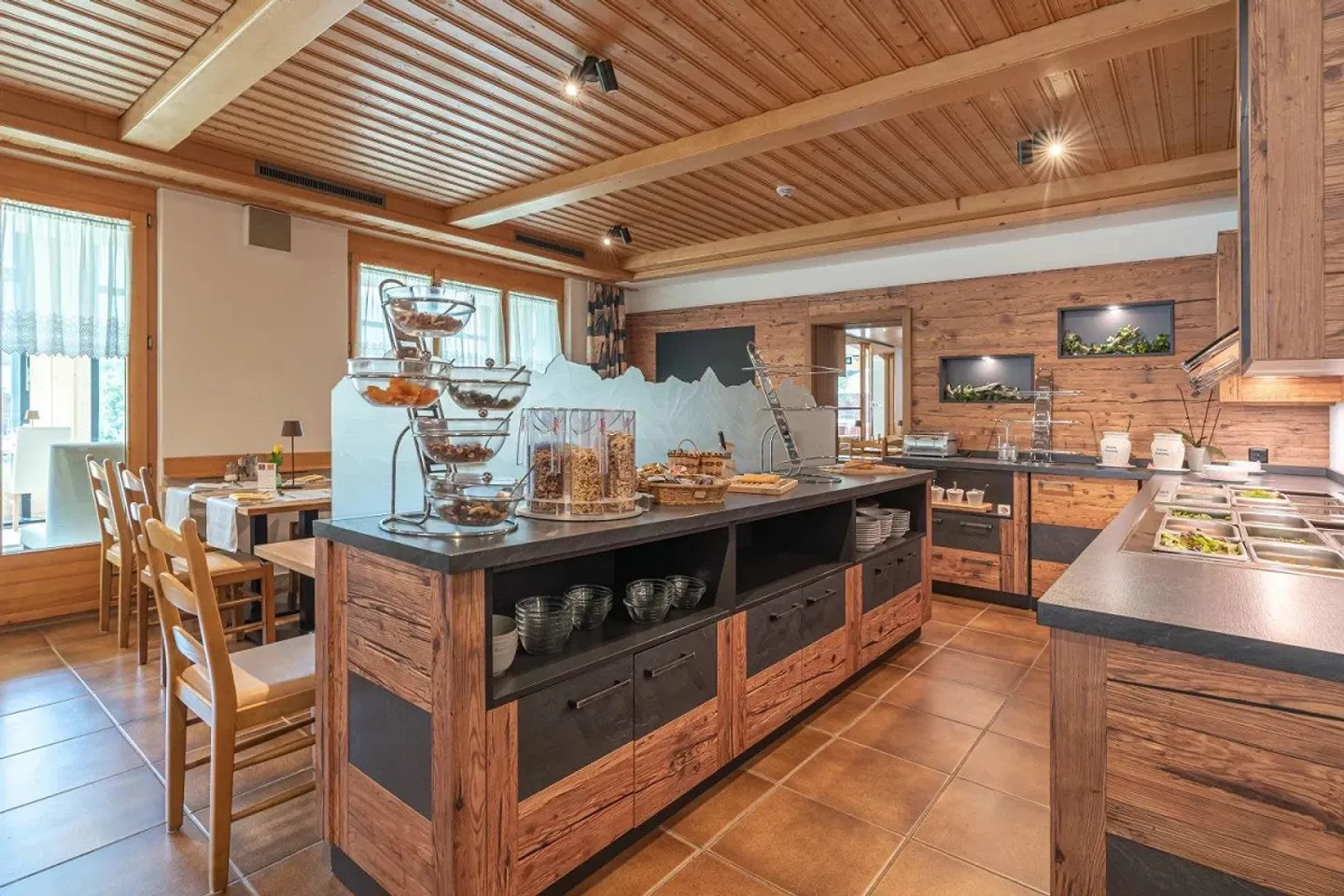 Hôtel-resort élégant avec charme alpin - Opportunité d'investissement unique... - Photo 4 sur 11