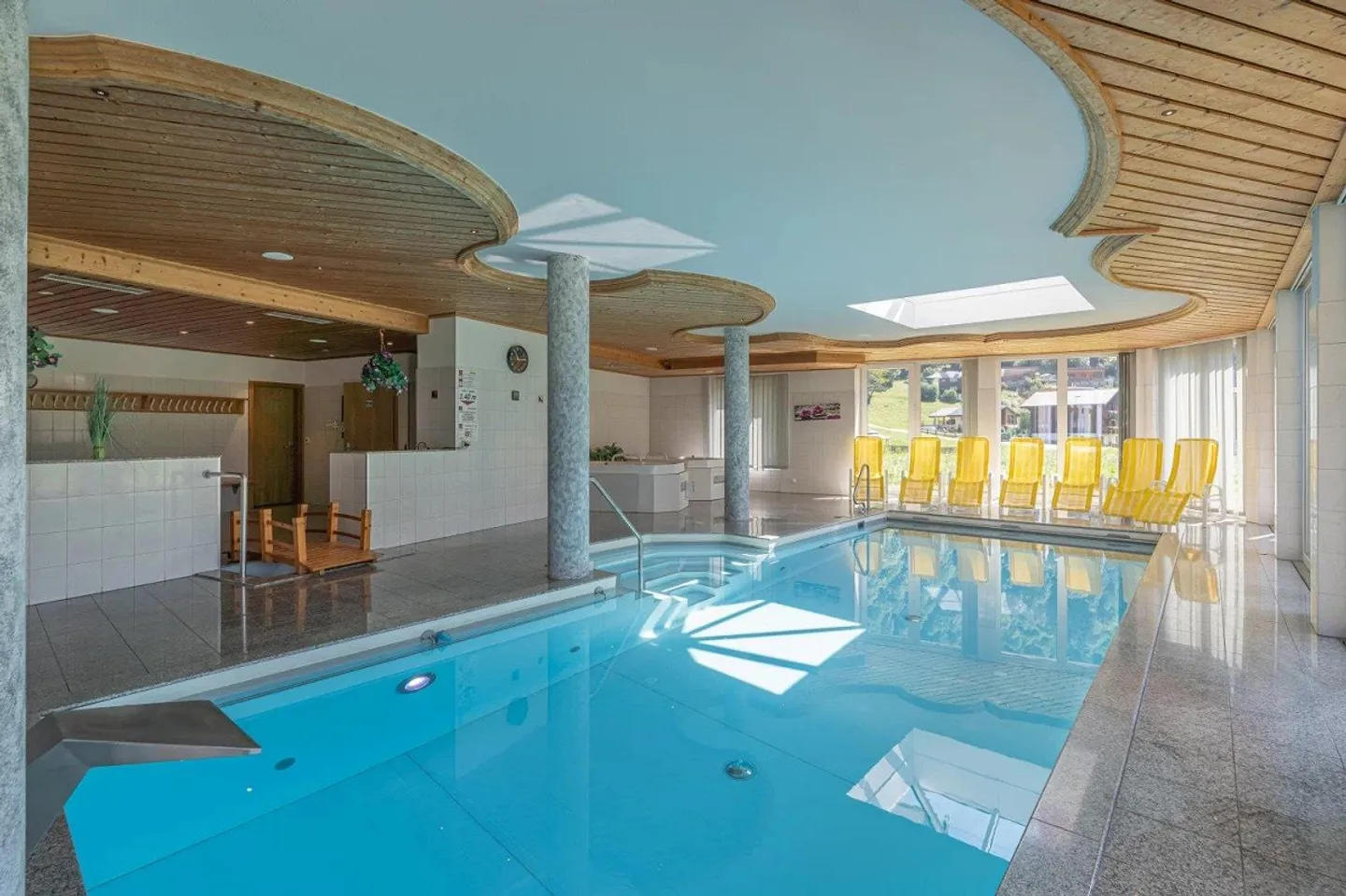 Hôtel-resort élégant avec charme alpin - Opportunité d'investissement unique... - Photo 10 sur 11