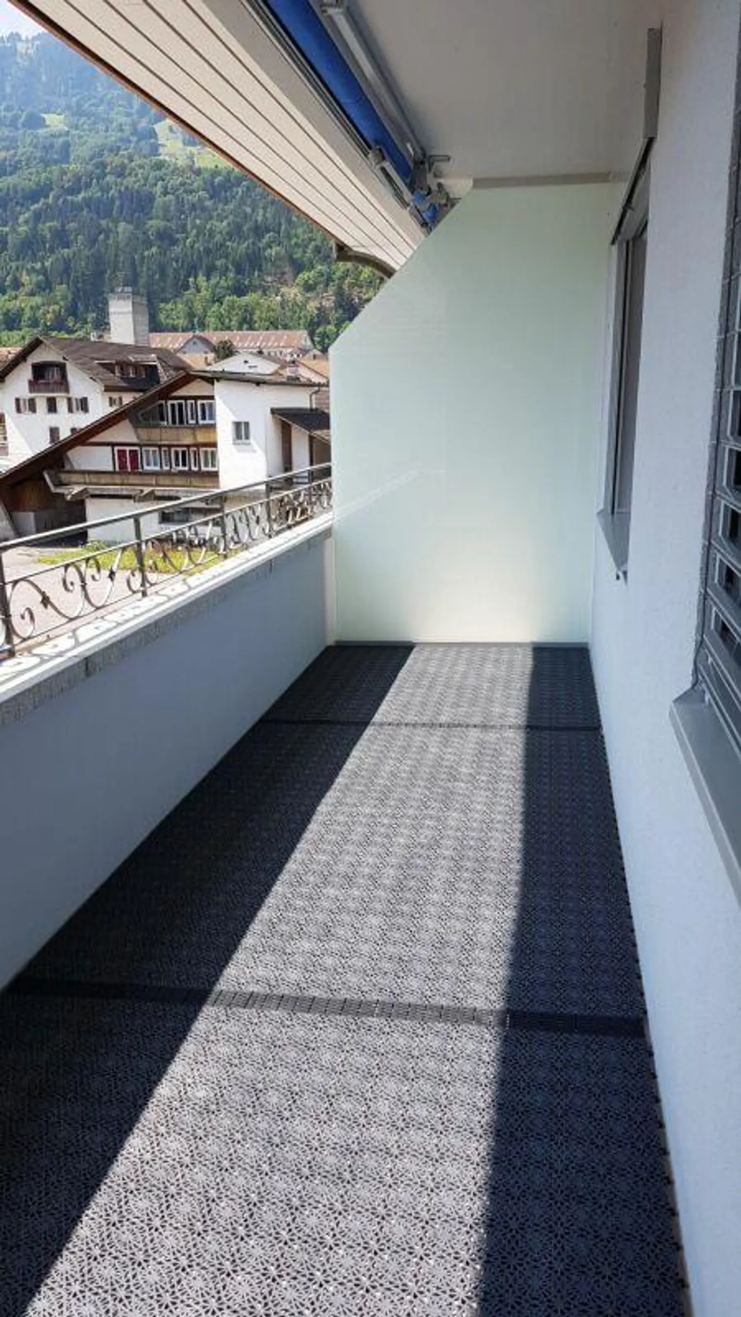 Ampio appartamento di 4,5 stanze nel centro di Flums - Foto 10 di 13