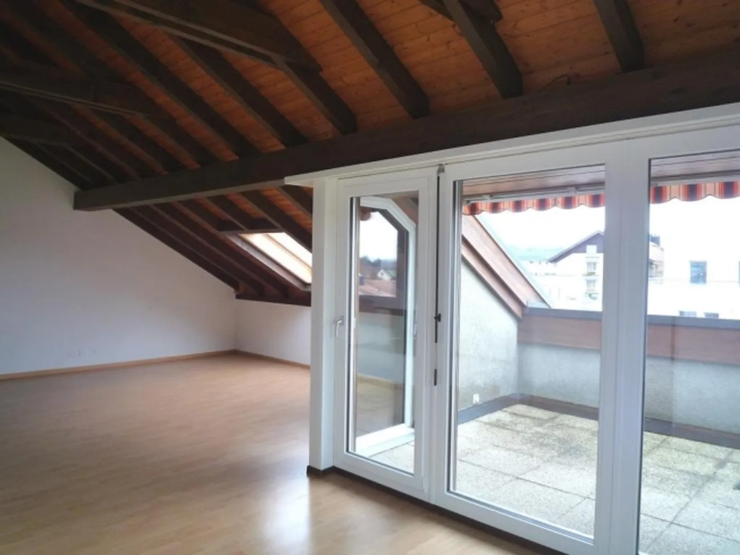 «Grosszügige 5.5-Zimmer-Wohnung in Worben» - Foto 4 von 8