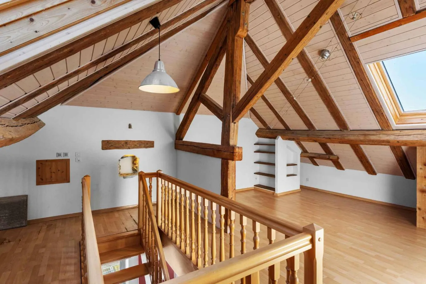 Dorfhaus mit großem Potenzial, ideal für Selbständige - Foto 5 von 10