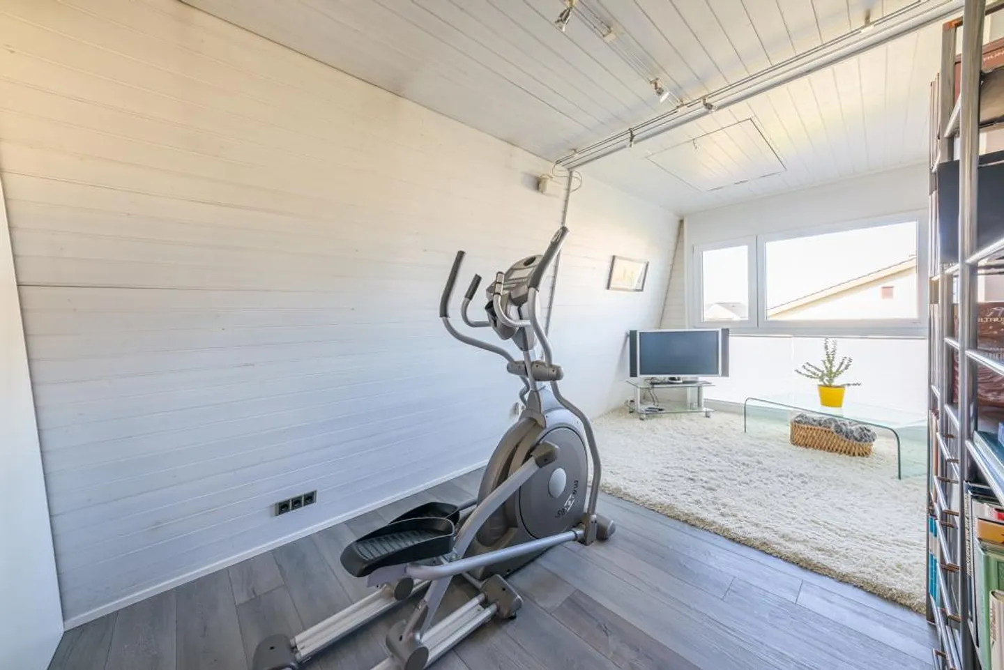 Elegante casa di 5 stanze con giardino e area benessere - Foto 7 di 19