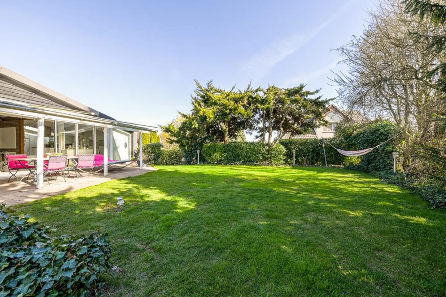Elegante casa di 5 stanze con giardino e area benessere - Foto 14 di 19