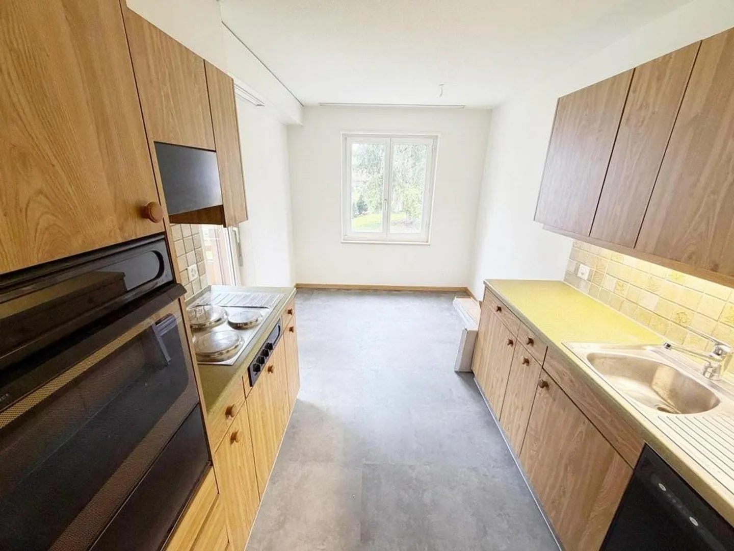 Charming 4.5-room apartment with terrace and fireplace in a quiet location - Photo 6 of 12