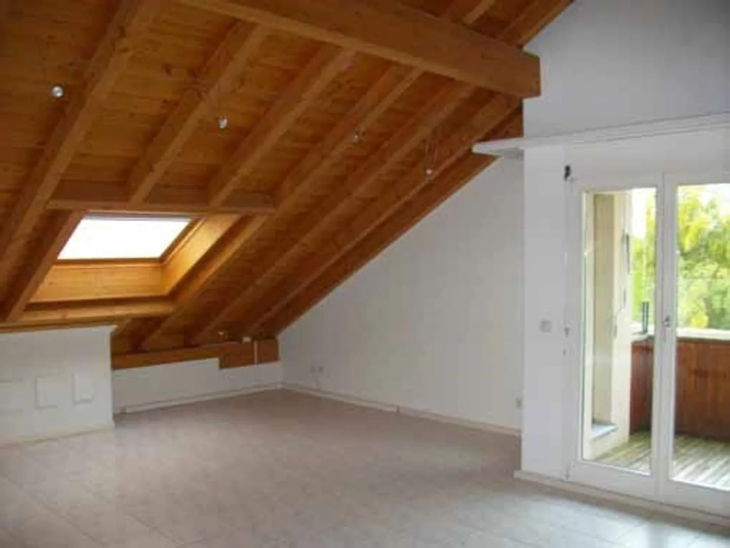 Schöne 3 1/2 Zimmer Dachwohnung zu vermieten - Foto 11 von 11