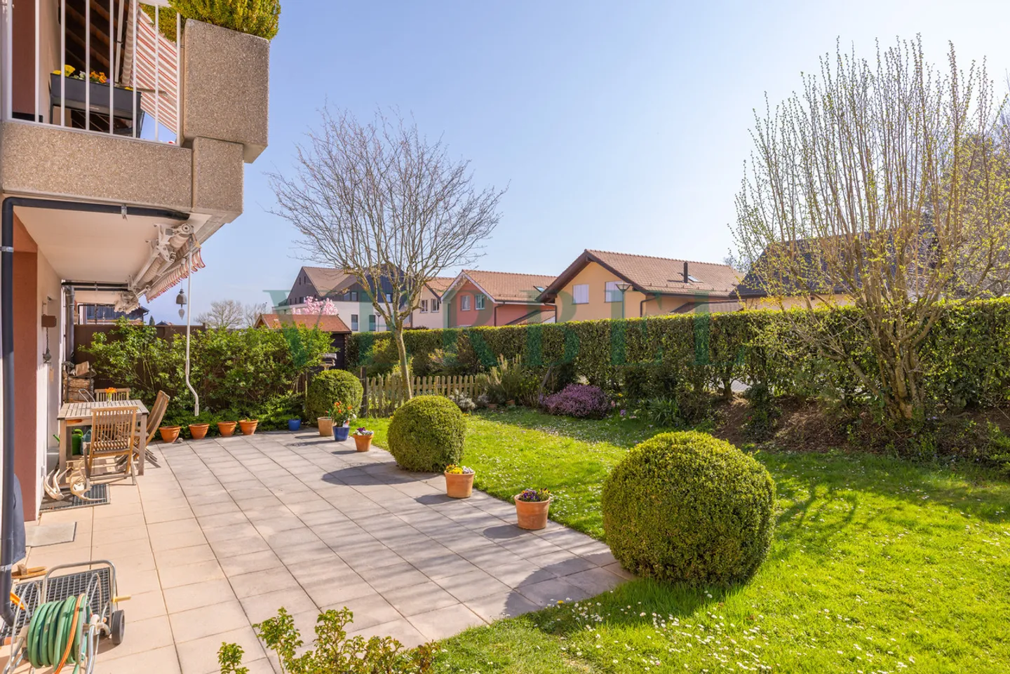 Charmant Appartement avec Jardin - Photo 2 sur 11