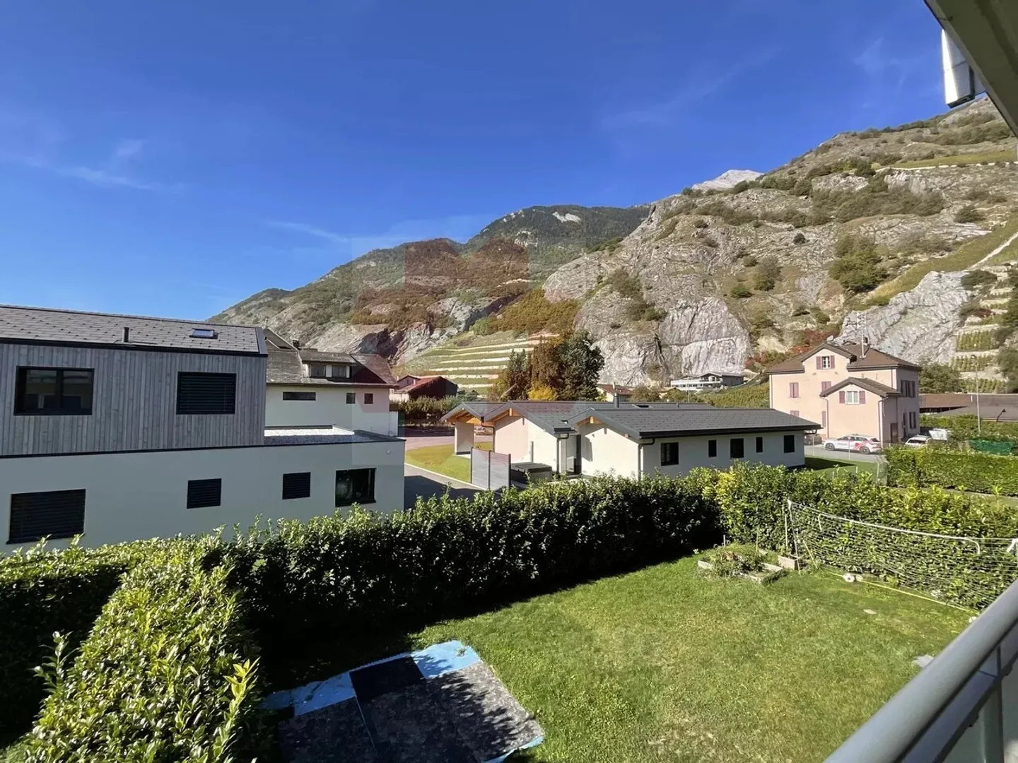 For Sale: Charming 4.5 Room Apartment in Magnot - Foto 6 von 6