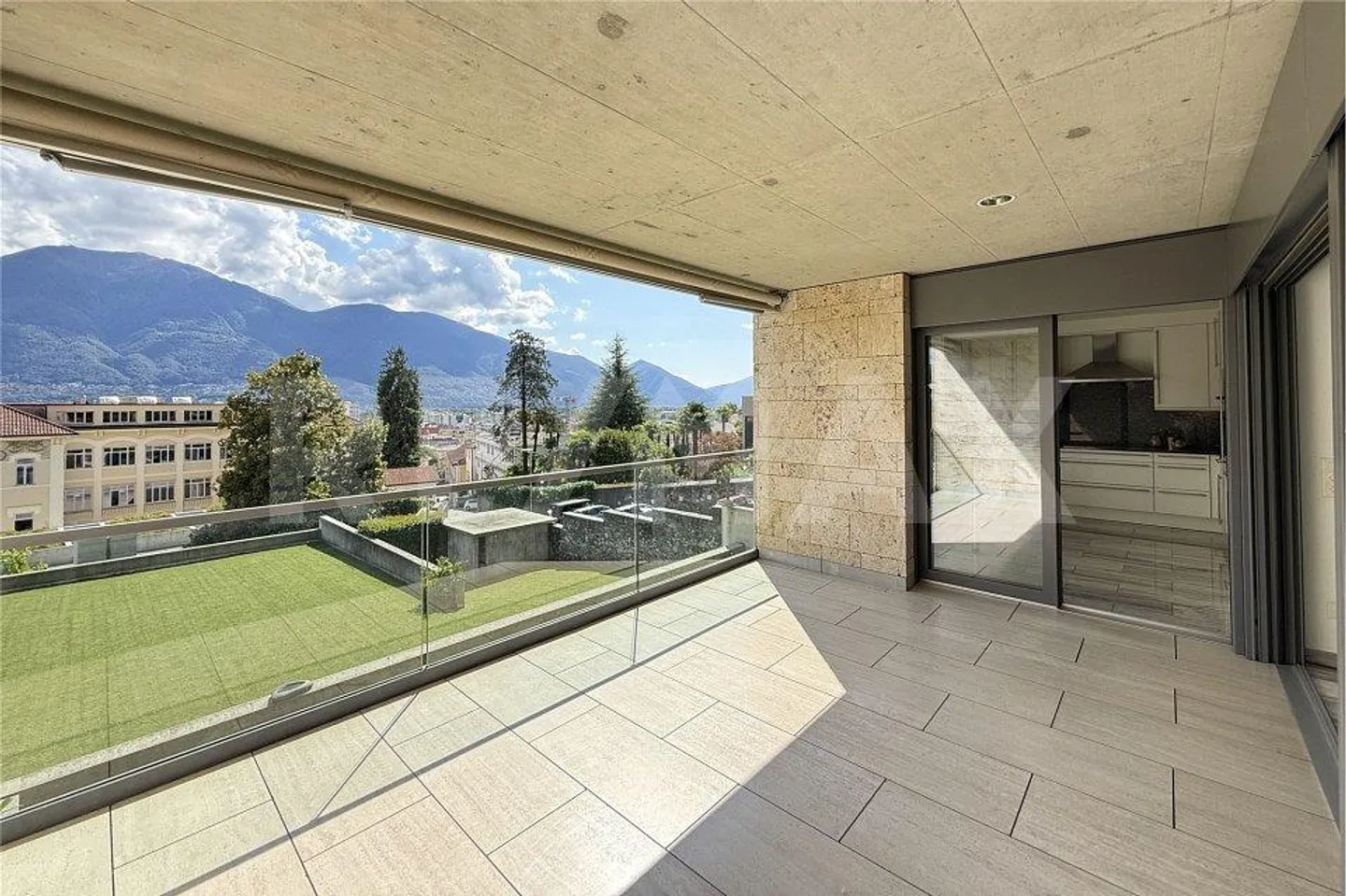 Appartement exclusif, spacieux et lumineux de 4.5 pièces - Photo 4 sur 13