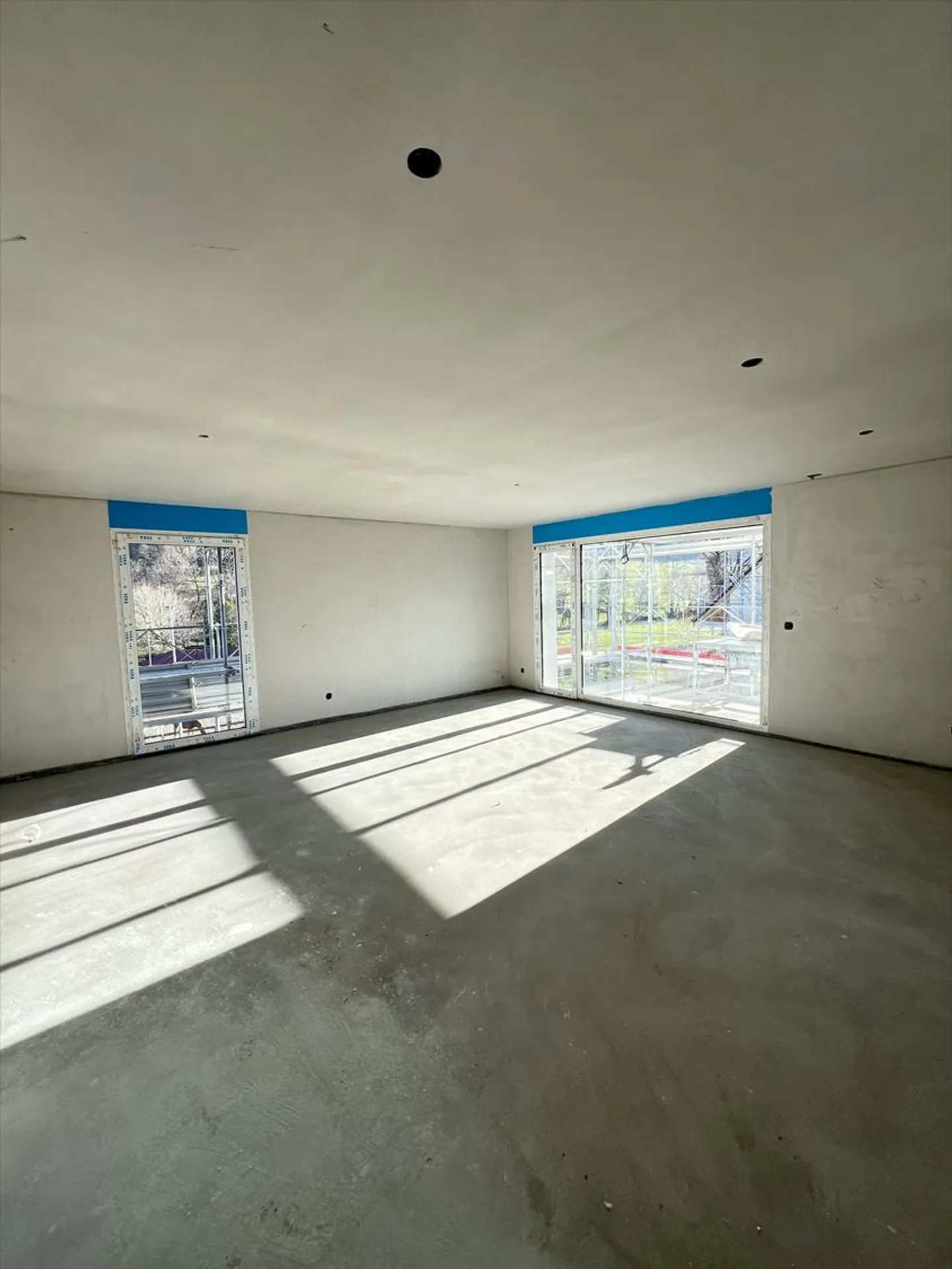 Magnifique duplex 4.5 pièces - 153 m² - Terrasse & balcon à Chavannes-les-Forts - Photo 4 sur 11